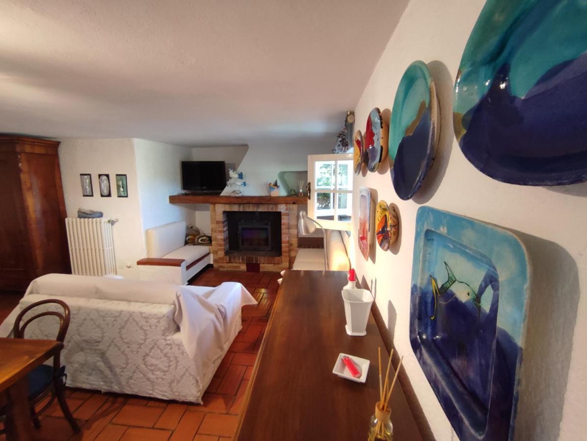 Independent Apartment With A Fabulous Patio - Casa Penny Cisano sul Neva Buitenkant foto