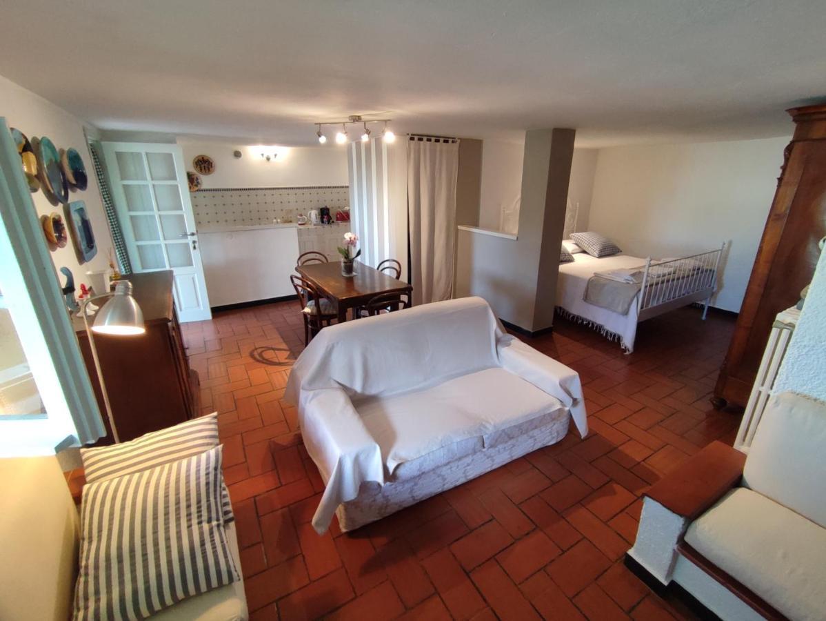 Independent Apartment With A Fabulous Patio - Casa Penny Cisano sul Neva Buitenkant foto