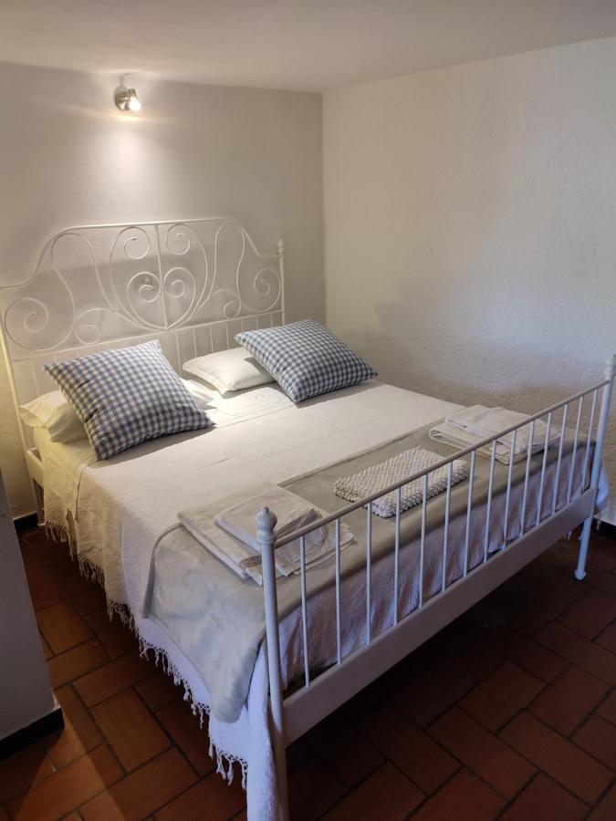 Independent Apartment With A Fabulous Patio - Casa Penny Cisano sul Neva Buitenkant foto